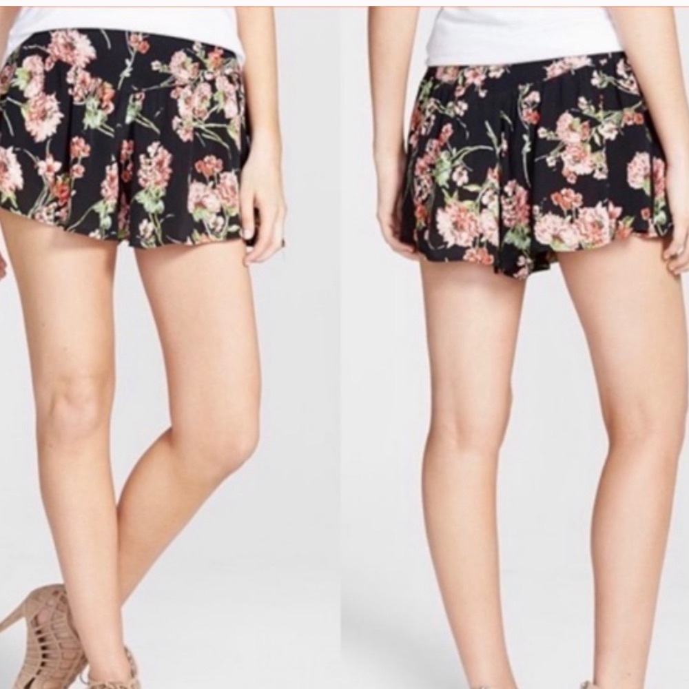 Band Of Gypsies Floral Print Shorts